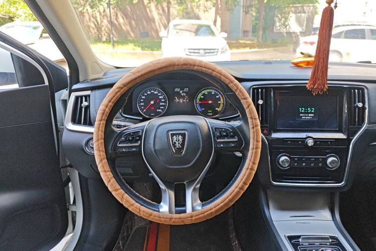 Used Roewe i6 New Energy 2019 PLUS 50T 4G Connected Glory Luxury Edition Steering Wheel