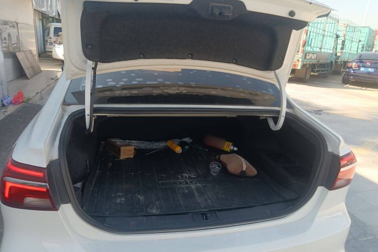 Used Roewe i6 New Energy 2019 PLUS 50T Internet Glory Flagship Edition Trunk