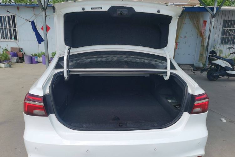 Used Roewe i6 New Energy 2019 PLUS 50T Internet Glory Flagship Edition Trunk