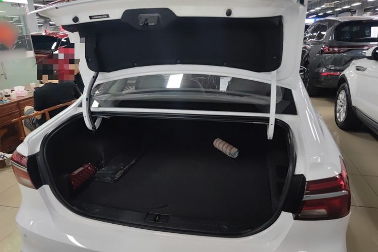 Used Roewe i6 New Energy 2019 PLUS 50T Internet Glory Flagship Edition Trunk