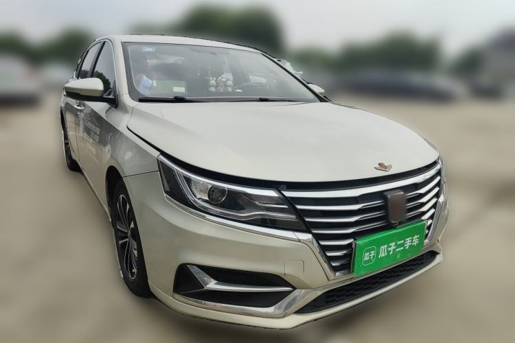 Used Roewe i6 New Energy 2019 PLUS 50T 4G Connected Glory Luxury Edition Front Right 45 Deg
