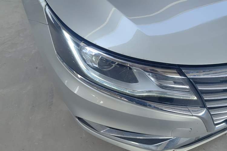 Used Roewe i6 New Energy 2019 PLUS 50T 4G Connected Glory Luxury Edition Right Front Headlight