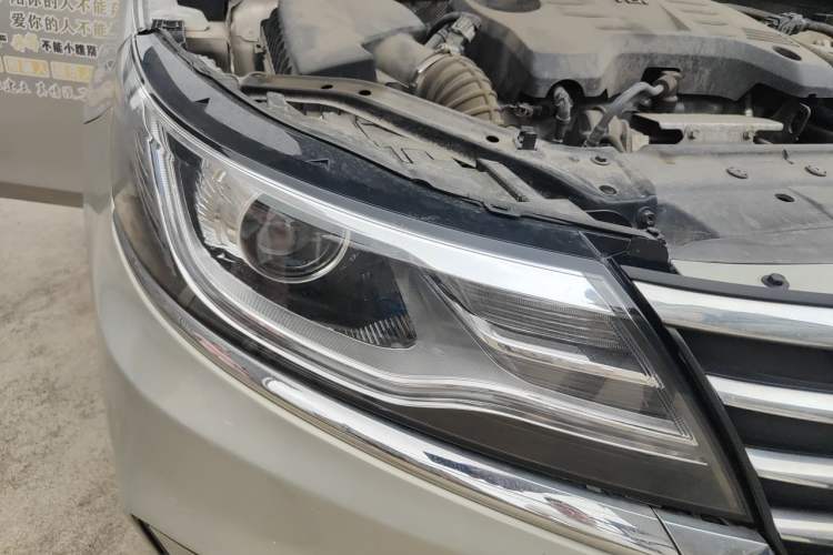 Used Roewe i6 New Energy 2019 PLUS 50T 4G Connected Glory Luxury Edition Right Front Headlight