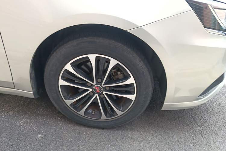 Used Roewe i6 New Energy 2019 PLUS 50T Internet Glory Flagship Edition Right Front Wheel Hub