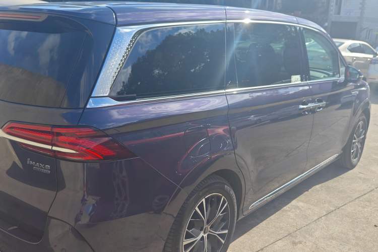 Used Roewe iMAX8 2023 400TGI Comfort Edition Exterior 3