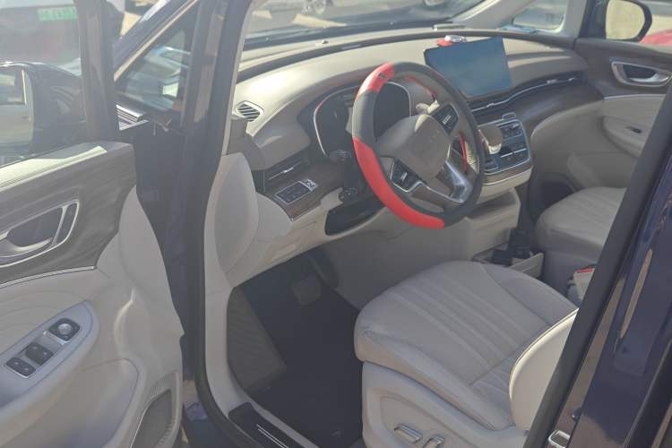 Used Roewe iMAX8 2023 400TGI Comfort Edition Interior 2