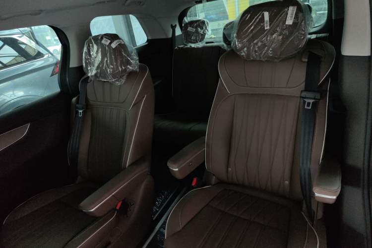 Used Roewe iMAX8 2023 400TGI Comfort Edition Interior 1