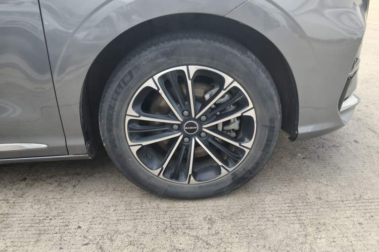 Used Roewe iMAX8 2022 400TGI Prestige Edition Right Front Wheel Hub