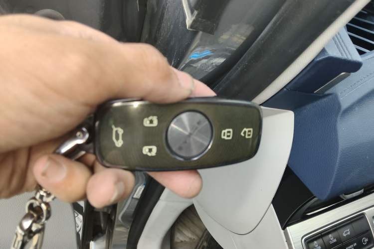Used Roewe iMAX8 2022 400TGI Prestige Edition Vehicle Key