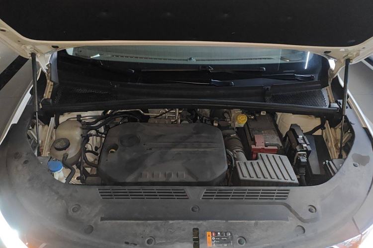 Used Roewe iMAX8 2023 400TGI Comfort Edition Engine Bay