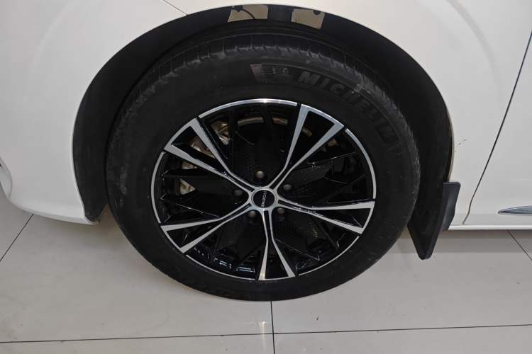 Used Roewe iMAX8 2023 400TGI Comfort Edition Exterior 7