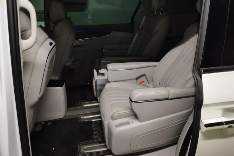 Used Roewe iMAX8 2023 400TGI Comfort Edition Left Rear Seat