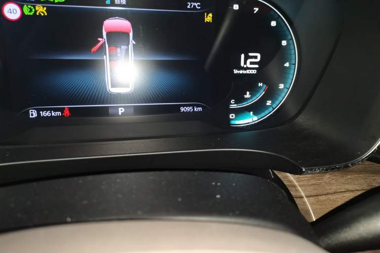 Used Roewe iMAX8 2023 400TGI Comfort Edition Odometer Close Up
