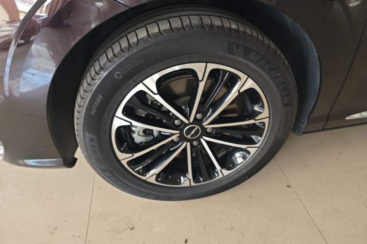 Used Roewe iMAX8 2021 400TGI Supreme Series Prestige Edition Left Front Wheel Hub
