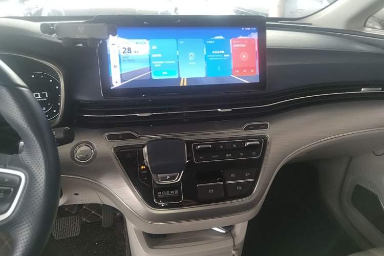 Used Roewe iMAX8 2021 400TGI Supreme Series Prestige Edition Audio And AC Panel
