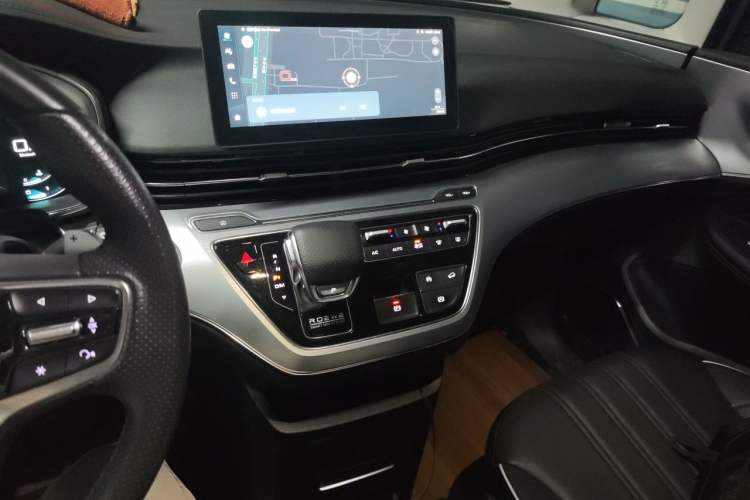 Used Roewe iMAX8 2021 400TGI Flagship Edition Audio And AC Panel