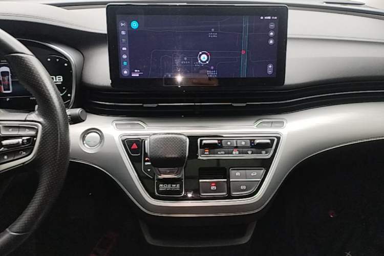 Used Roewe iMAX8 2021 400TGI Supreme Series Prestige Edition Audio And AC Panel