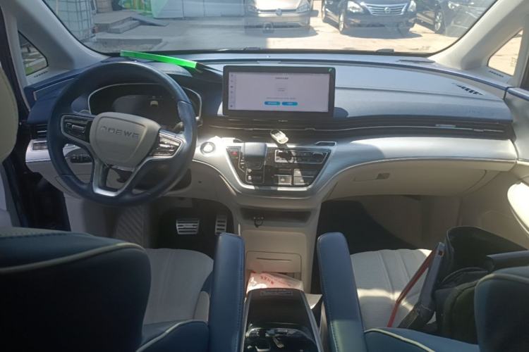 Used Roewe iMAX8 2021 400TGI Supreme Series Ultimate Edition Center Console