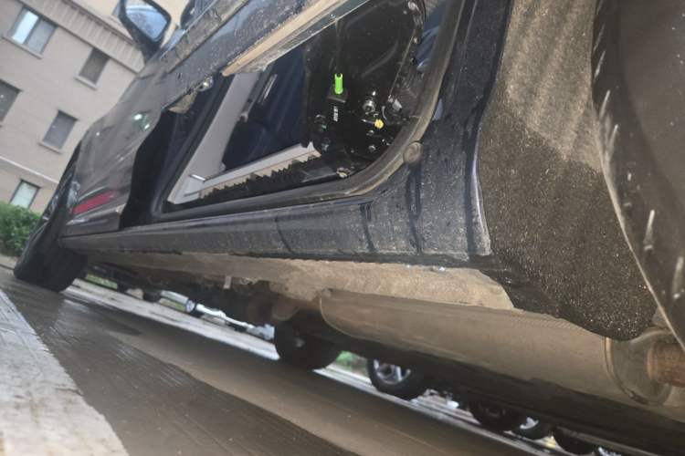 Used Roewe iMAX8 2021 400TGI Supreme Series Prestige Edition Chassis Rear Left