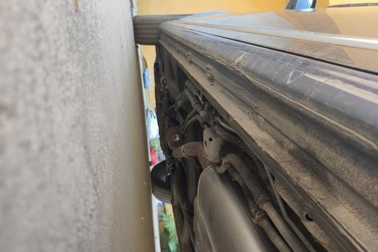 Used Roewe iMAX8 2021 400TGI Supreme Series Ultimate Edition Chassis Rear Left