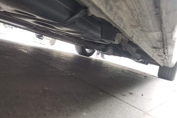 Used Roewe iMAX8 2021 400TGI Supreme Series Prestige Edition Chassis Rear Right