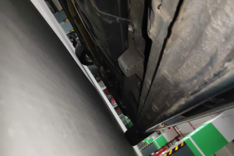 Used Roewe iMAX8 2021 400TGI Supreme Series Prestige Edition Chassis Rear Right