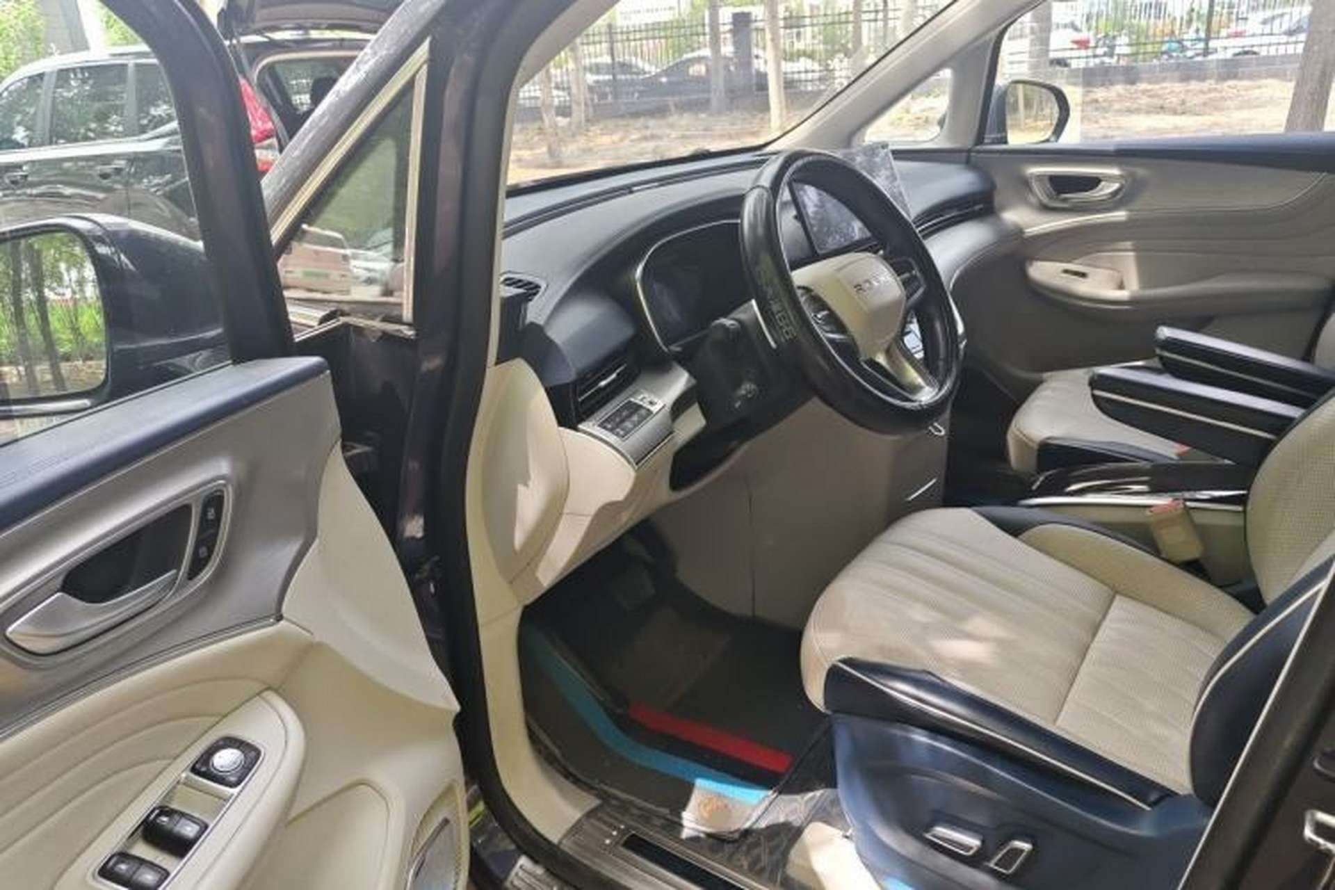 Used Roewe iMAX8 2021 400TGI Supreme Series Prestige Edition Driver Seat