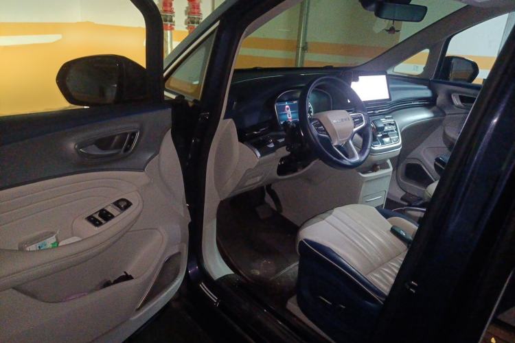 Used Roewe iMAX8 2021 400TGI Supreme Series Prestige Edition Driver Seat
