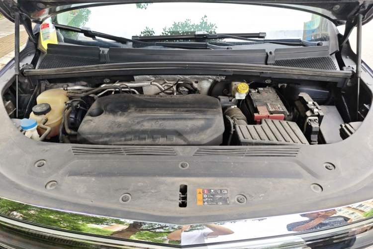 Used Roewe iMAX8 2021 400TGI Supreme Series Prestige Edition Engine Bay