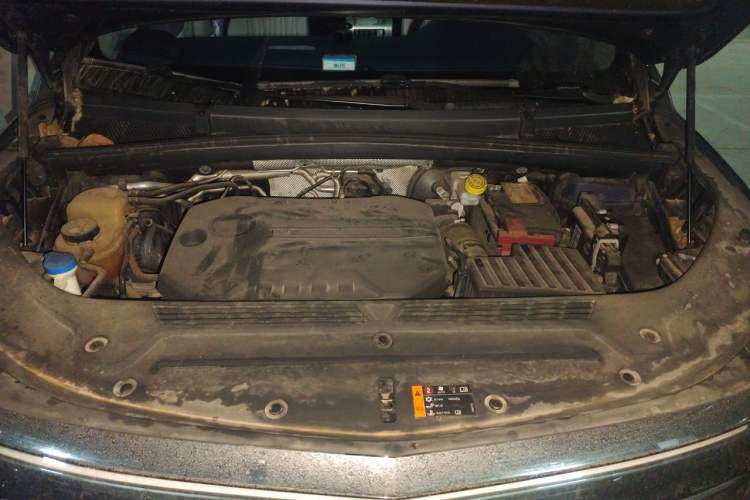 Used Roewe iMAX8 2021 400TGI Supreme Series Ultimate Edition Engine Bay