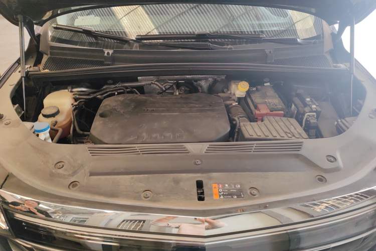 Used Roewe iMAX8 2021 400TGI Supreme Series Prestige Edition Engine Bay