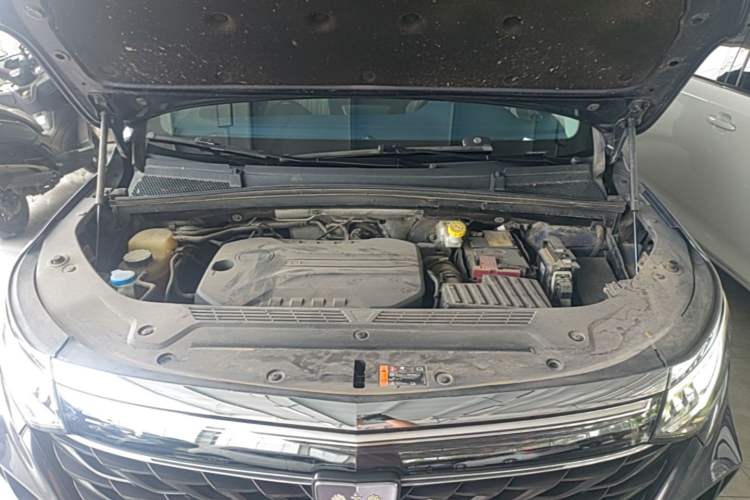 Used Roewe iMAX8 2021 400TGI Supreme Series Ultimate Edition Engine Bay