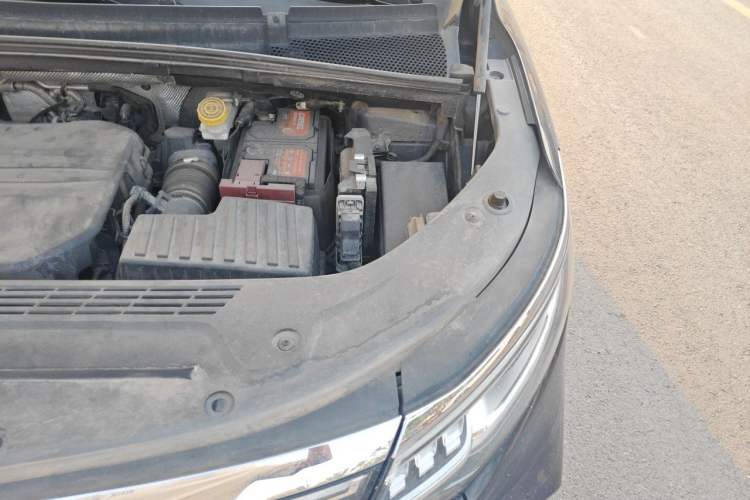 Used Roewe iMAX8 2021 400TGI Flagship Edition Engine Bay Left