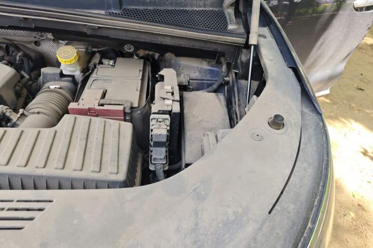 Used Roewe iMAX8 2021 400TGI Supreme Series Prestige Edition Engine Bay Left