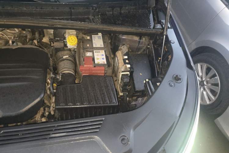 Used Roewe iMAX8 2021 400TGI Supreme Series Prestige Edition Engine Bay Left