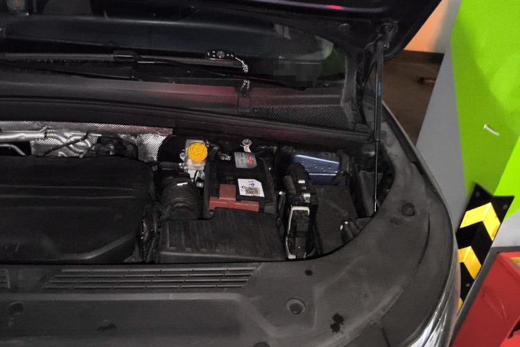 Used Roewe iMAX8 2021 400TGI Supreme Series Prestige Edition Engine Bay Left