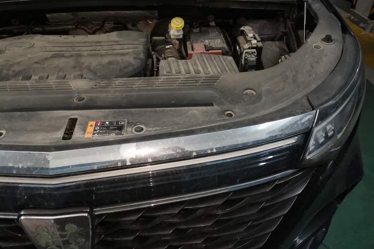 Used Roewe iMAX8 2021 400TGI Flagship Edition Engine Bay Left
