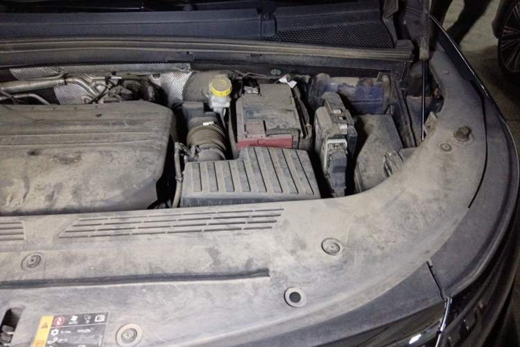 Used Roewe iMAX8 2021 400TGI Supreme Series Prestige Edition Engine Bay Left