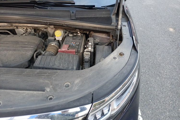 Used Roewe iMAX8 2021 400TGI Supreme Series Prestige Edition Engine Bay Left