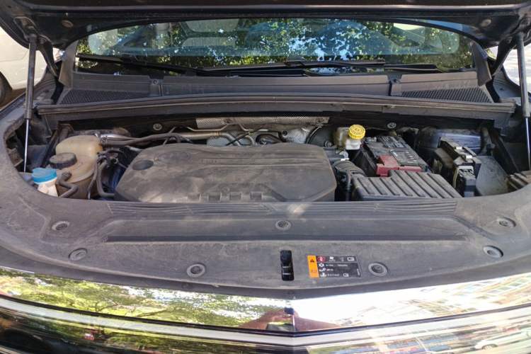 Used Roewe iMAX8 2021 400TGI Supreme Series Prestige Edition Engine Bay
