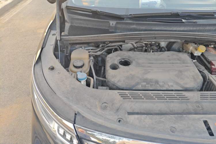 Used Roewe iMAX8 2021 400TGI Flagship Edition Engine Bay Right