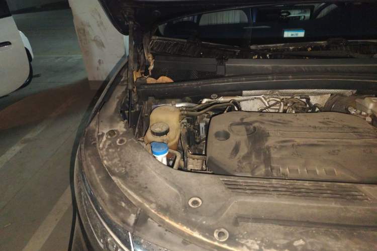 Used Roewe iMAX8 2021 400TGI Supreme Series Ultimate Edition Engine Bay Right
