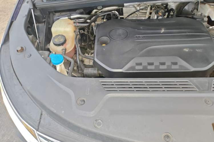 Used Roewe iMAX8 2021 400TGI Supreme Series Prestige Edition Engine Bay Right