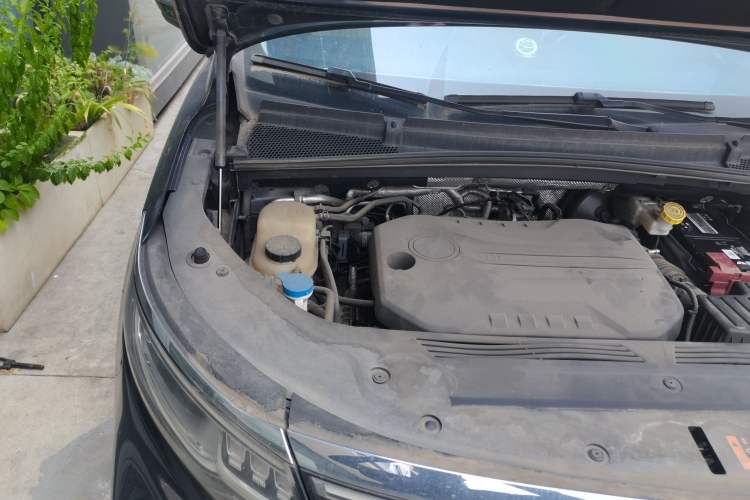 Used Roewe iMAX8 2021 400TGI Supreme Series Prestige Edition Engine Bay Right