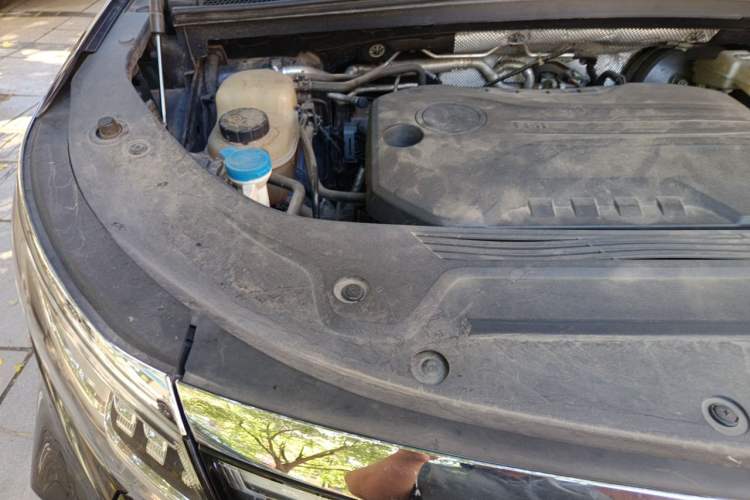 Used Roewe iMAX8 2021 400TGI Supreme Series Prestige Edition Engine Bay Right