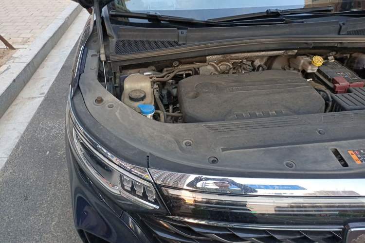 Used Roewe iMAX8 2021 400TGI Supreme Series Prestige Edition Engine Bay Right