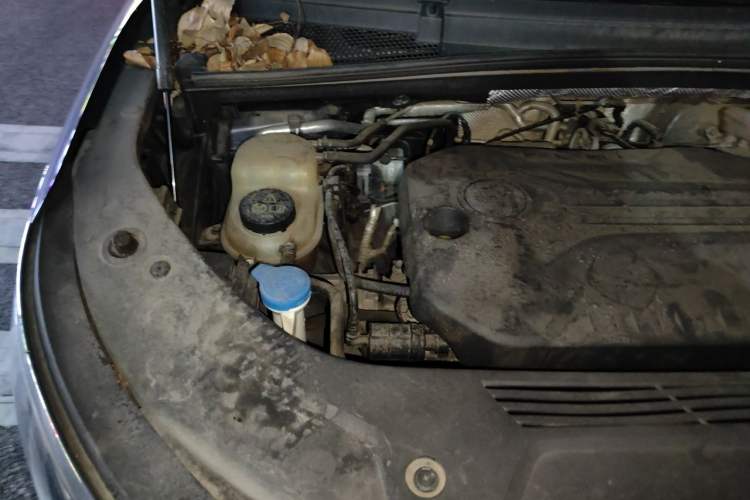 Used Roewe iMAX8 2021 400TGI Supreme Series Prestige Edition Engine Bay Right