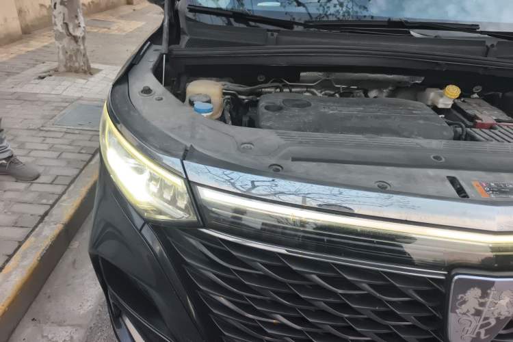 Used Roewe iMAX8 2021 400TGI Supreme Series Prestige Edition Engine Bay Right
