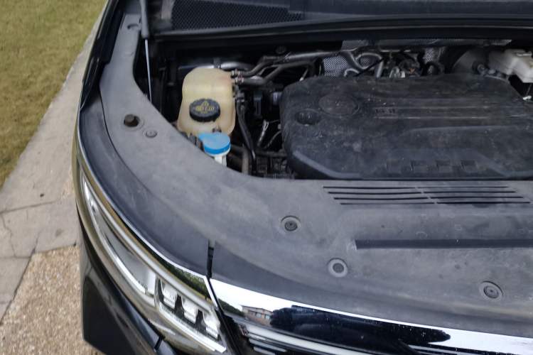 Used Roewe iMAX8 2021 400TGI Supreme Series Prestige Edition Engine Bay Right