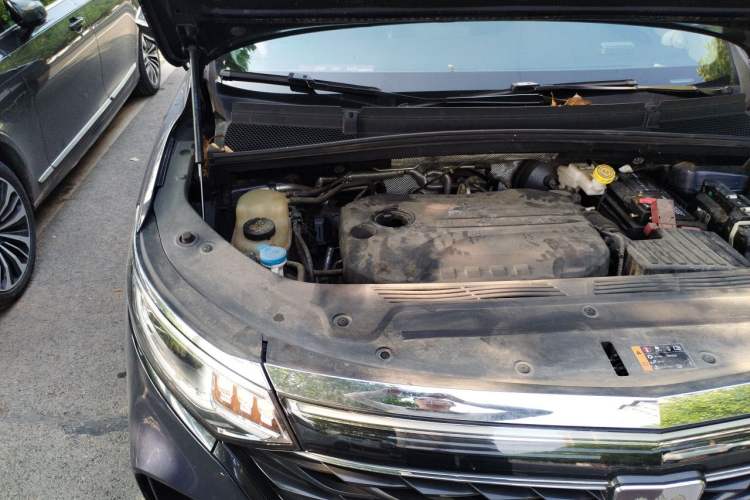 Used Roewe iMAX8 2021 400TGI Supreme Series Prestige Edition Engine Bay Right